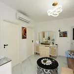 Vila Buganville Orikumi